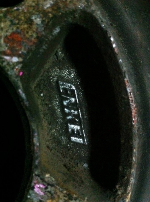 เอ็นไกแท้ 14 กว้าง6 4รู114 ล้อสภาพดี สีต้องไปทำ เกะกะบ้านครับ 4วง2000 มาเอาไปเลย ไม่มียางนะครับ