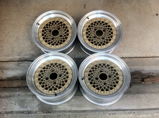 ล้อญี่ปุ่นแท้ Autostrada รุ่น Pirelli Mesh ลายรังผึ้ง3ชิ้นแท้กลับอ๊อฟได้(หายากมาก)