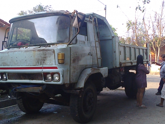 หกล้อดั้ม HiNO เครือง EH700 สภาพใช้งานได้ ขับดีเครืองแรงๆ ทะเบียนชุดโอนพร้อม ราคา290,000บ คุยได้ครับ