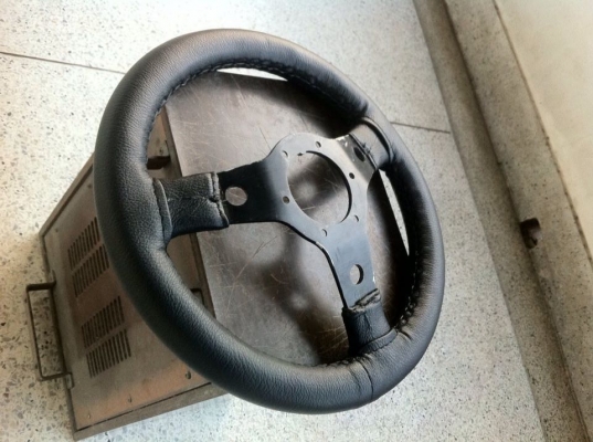 ขาย...พวงมาลัยคลาสิค Luisi - made in Italy(since 1984) ขาย...พวงมาลัยคลาสิค Luisi - made in Italy(since 1984)