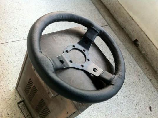 ขาย...พวงมาลัยคลาสิค Luisi - made in Italy(since 1984)