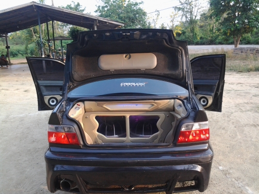 bmw 318i เกียร์MT เครื่องเสียงชุดใหญ่แม็ค18 พรีอมใช้ปี95