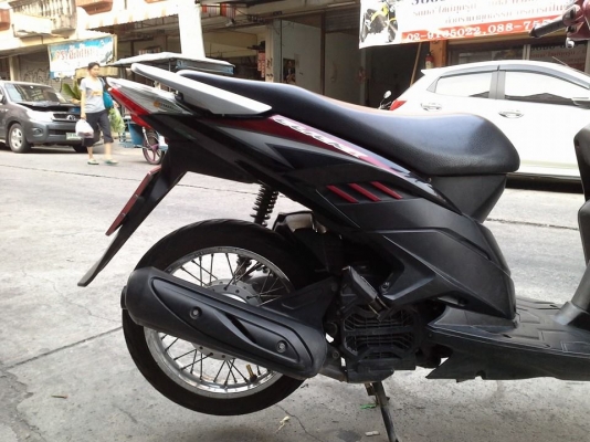 click i ปี 54 สีแดง ดำ ไมล์ขาว รถบ้าน สวย เดิมๆ เครื่องแน่น