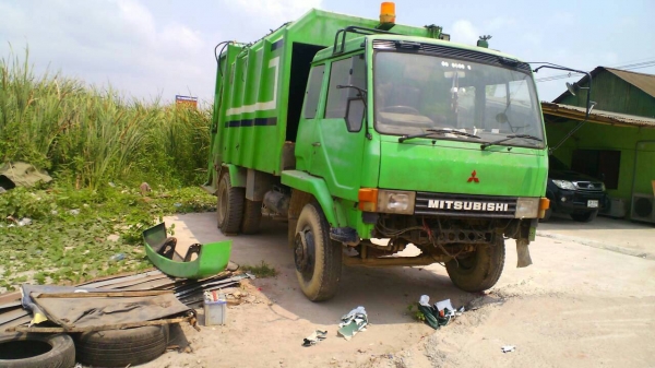ขาย MITSUBISHI รถขยะ 2คัน