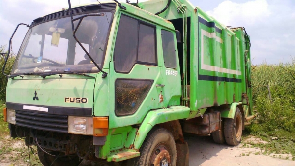 ขาย MITSUBISHI รถขยะ 2คัน