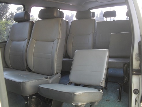 ขายรถตู้ สภาพเดิม ปี2005แท้ มีไฟแนนท์รองรับ