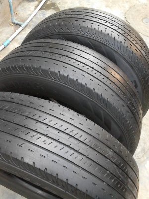 205/70R15 BRIDGESTONE DURAVIS R611 มี 3 เส้น TEL.081-427-3941 205/70R15 BRIDGESTONE DURAVIS R611 มี 3 เส้น TEL.081-427-3941