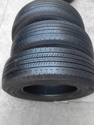 205/70R15 BRIDGESTONE DURAVIS R611 มี 3 เส้น TEL.081-427-3941 205/70R15 BRIDGESTONE DURAVIS R611 มี 3 เส้น TEL.081-427-3941