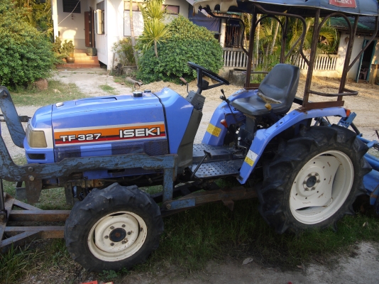 ขายครับ ISEKI TF 327 ขับเคลื่อน 4ล้อครับ