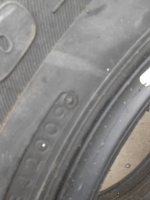 215/65R16 BRIDGESTONE DURAVIS มี 2 เส้น TEL.081-427-3941 215/65R16 BRIDGESTONE DURAVIS มี 2 เส้น TEL.081-427-3941