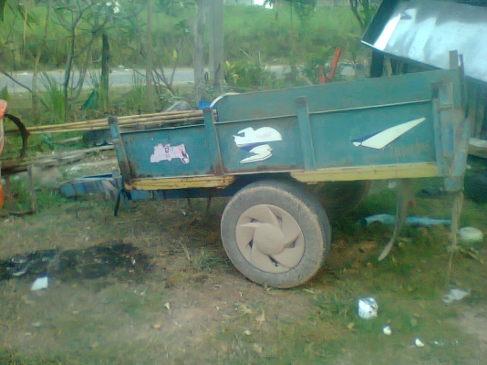 ขาย คูโบต้า L2201 ุ  เครื่องดี เกียร์ดี ไฮดรอลิคดี+ล้อเหล็ก+ขลุบ+คราด