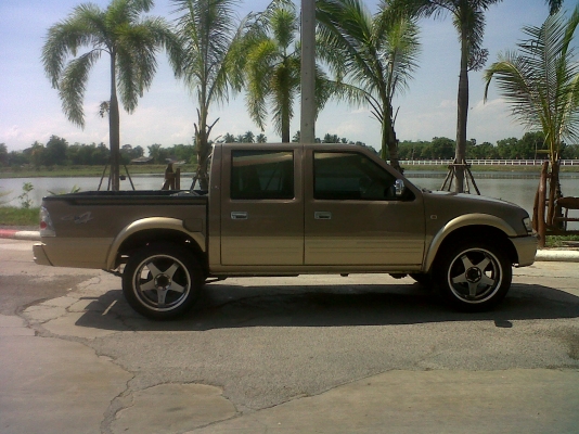 ขายรถยนต์ Isuzu สภาพพร้อมใช้ แต่งครบ ระบบแก๊สLpg