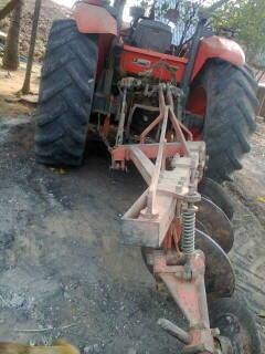 ***ขายแล้วครับขอบคุณ Truck2hand ขายด่วน รถไถ2เพลาราคาถูกๆKUBOTA M8540 85แรง เครื่องเดิมปั้มเดิม เครื่องดี ปั้มดี เกียร์ไม่หลุด ชั่วโมงทำงาน 5,xxxชั่วโมง ยางหน้าดีหลังพอใช้ สีสันดี พร้อมอุปกรณ์ 2 ชิ้น ใบดัน หาง3 สภาพดี รถใช้งานปกติ ขายตามสภาพ ราคาต่อรองได้