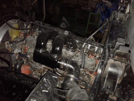 ขายรถบรรทุก10ล้อช่วงยาว7ม.กว่า แอร์เย็น เพลงเพราะ พร้อมใช้งาน รถวิ่งพลาสติก สวยๆครับ