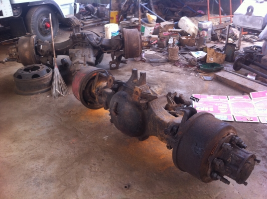 ช่วงล่าง HINO ZM 10 น้อต สภาพพร้อมใช้ ราคาต่อรองได้