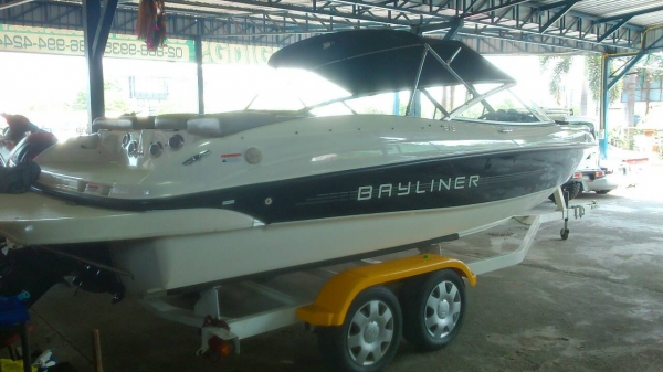 #bayliner 215 ปี2011