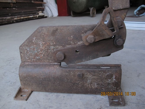 ขายกรรไกรตัดเหล็กใช้งานได้ดีครับ ขายถูกที่สุดแล้ว