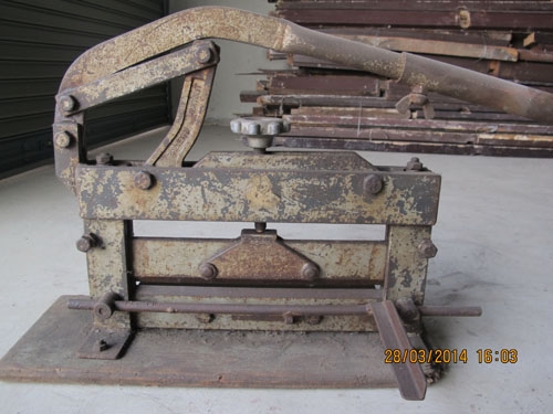 ขายตัวพับแผ่นเหล็กงานเก่าอิตาลี่