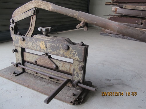 ขายตัวพับแผ่นเหล็กงานเก่าอิตาลี่