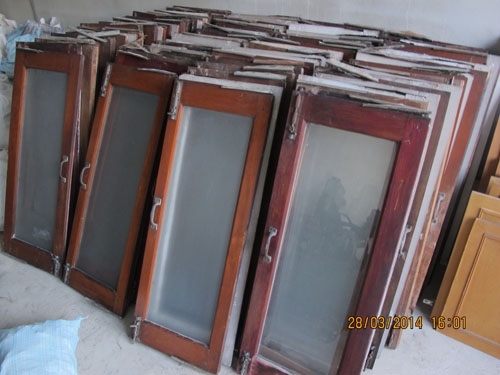 ขายบานหน้าต่างไม้สักแท้บานละ400บาทสวยๆสไตล์วินเทจ สภาพดีมาก