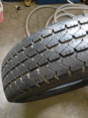 195R14 ACCIS A10 มี 1 ชุด 4 เส้น TEL.081-427-3941 195R14 ACCIS A10 มี 1 ชุด 4 เส้น TEL.081-427-3941