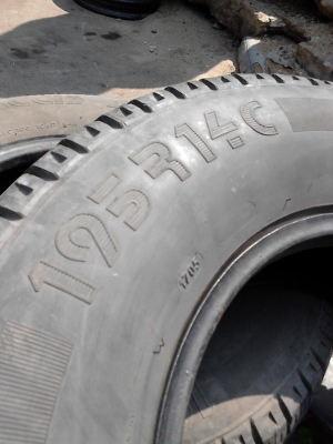 195R14 ACCIS A10 มี 1 ชุด 4 เส้น TEL.081-427-3941 195R14 ACCIS A10 มี 1 ชุด 4 เส้น TEL.081-427-3941