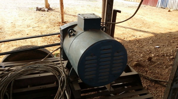 ขายเครื่องปั่นไฟสภาพดีครับ พร้อมเครื่อง Kubota RT 140