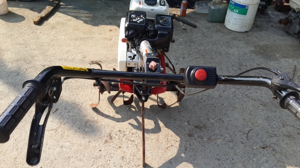 รถพรวนดิน