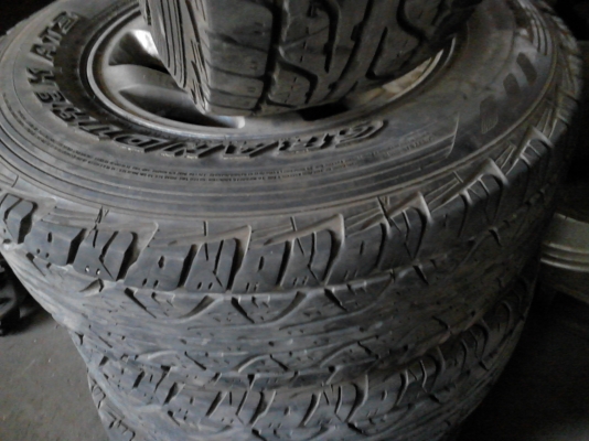 แม๊ก พร้อมยางลุยๆขอบ 15 พร้อมยาง 235/75R15  DUNLOP GRANDTREK AT3 TEL.081-427-3941