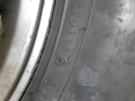 แม๊ก พร้อมยางลุยๆขอบ 15 พร้อมยาง 235/75R15  DUNLOP GRANDTREK AT3 TEL.081-427-3941