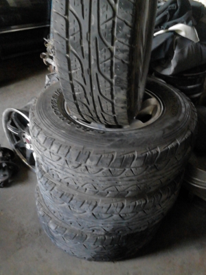 แม๊ก พร้อมยางลุยๆขอบ 15 พร้อมยาง 235/75R15  DUNLOP GRANDTREK AT3 TEL.081-427-3941