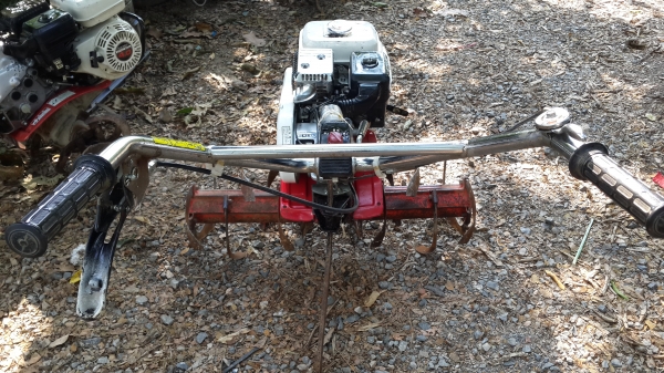 รถพรวนดิน