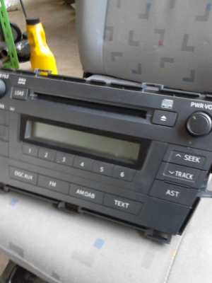 วิทยุ CD ติดรถ ของ TOYOTA แบบในภาพ TEL.081-427-3941