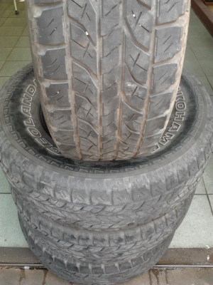 Yokohama AT 265/70/16 มี2ชุด ขายชุดละ 3800