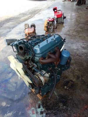 ขายเครื่องคูโบต้าเก่าญี่ปุ่น 3 สูบรุ่น.D 3200 ขนาด 95 แรงม้าสภาพสวยมากๆ