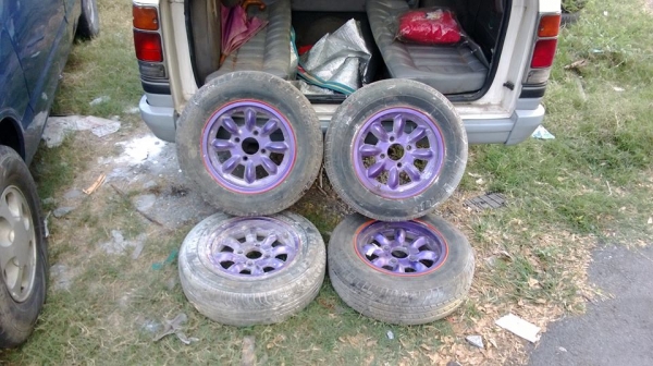 ขายล้อกล้วย 13/4/110/5.5 Charenger 5000 บาท