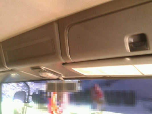 รถอีซูซุ 10 ล้อ ( บรรทุกน้ำมัน )  200 แรงม้า. ปี 49  สนใจติดต่อ 081 - 6079515