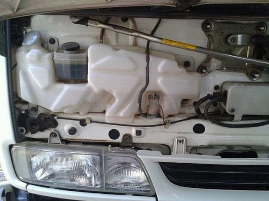 รถอีซูซุ 10 ล้อ ( บรรทุกน้ำมัน )  200 แรงม้า. ปี 49  สนใจติดต่อ 081 - 6079515