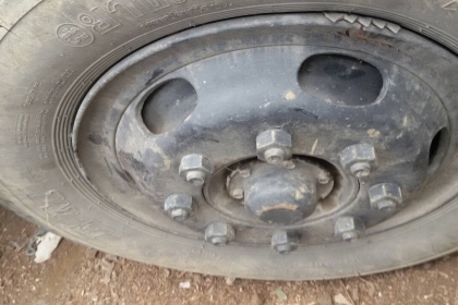 ขายหลงเพลาเดียวดัมพ์เครื่อง 6D15 สวยพร้อมใช้ โทร 088-4501277 ขายหลงเพลาเดียวดัมพ์เครื่อง 6D15 สวยพร้อมใช้ โทร 088-4501277