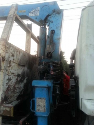 มีเครน5ตัน4ปอก3ชักสภาพสวยพร้อมใช้ราคาเบาๆขายเครนอย่างเดียวรถไม่ได้ขายคับ