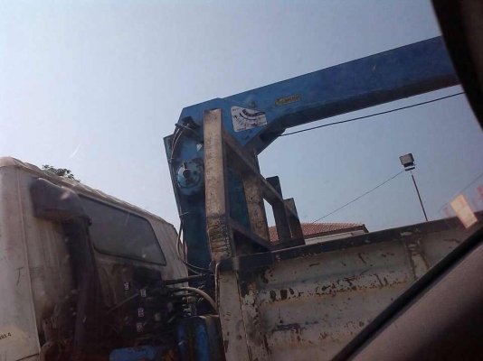 มีเครน5ตัน4ปอก3ชักสภาพสวยพร้อมใช้ราคาเบาๆขายเครนอย่างเดียวรถไม่ได้ขายคับ