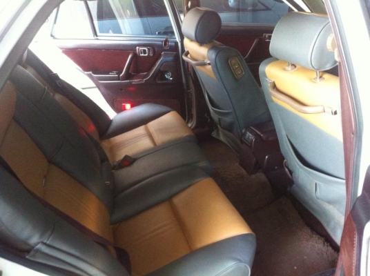 ขาย CROWN คลาสสิคสวยๆเบาะหนังปรับไฟฟ้า ไฟฟ้าทั้งคัน LPG ขาย CROWN คลาสสิคสวยๆเบาะหนังปรับไฟฟ้า ไฟฟ้าทั้งคัน LPG