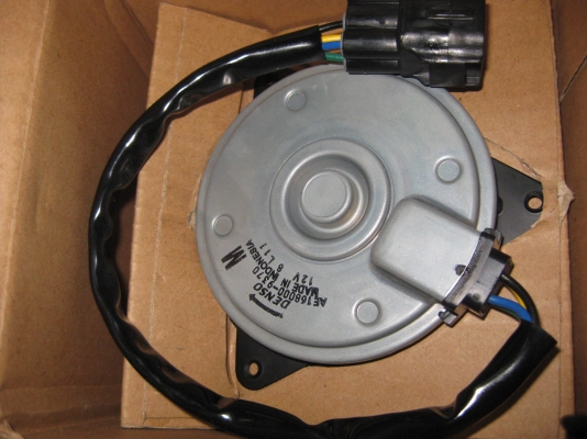 ขายพัดลมหม้อน้ำ suzuki carry