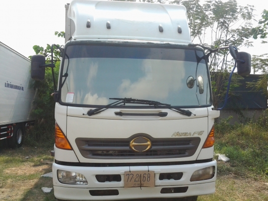 ต้องการขายด่วนรถฮีโน่แม๊กก้าปี50ยาว7เมตร20เคื่องดีคัชซีสวยสภาพ90\%พร้อมใช้