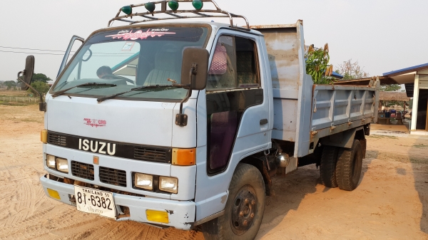 ขายด่วนหกล้อ110ดั้มNKR58L สภาพพร้อมใช้ปี2543ราคาโทร0843923995