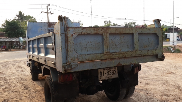 ขายด่วนหกล้อ110ดั้มNKR58L สภาพพร้อมใช้ปี2543ราคาโทร0843923995