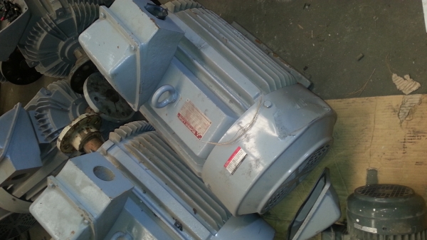 ขายมอเตอร์มิตซูบิชิ 50 แรงม้าสภาาพ90\%ราคาตัวละ20,000บาท