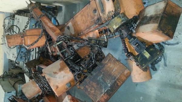 ต้องการขายรอกไฟฟ้าของฮิตาชิขนาด 2 ตันกับ 1 ตันมิจำนวน 28 ต้วราคาตันละ10,000 บาท ต้องการขายรอกไฟฟ้าของฮิตาชิขนาด 2 ตันกับ 1 ตันมิจำนวน 28 ต้วราคาตันละ10,000 บาท