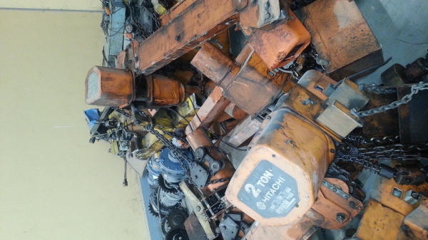 ต้องการขายรอกไฟฟ้าของฮิตาชิขนาด 2 ตันกับ 1 ตันมิจำนวน 28 ต้วราคาตันละ10,000 บาท ต้องการขายรอกไฟฟ้าของฮิตาชิขนาด 2 ตันกับ 1 ตันมิจำนวน 28 ต้วราคาตันละ10,000 บาท