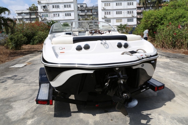 BOATS TAHOE Q4 เครื่องหัวฉีด135แรงม้า4จังหวะ ปี2009 ขายถูกๆ